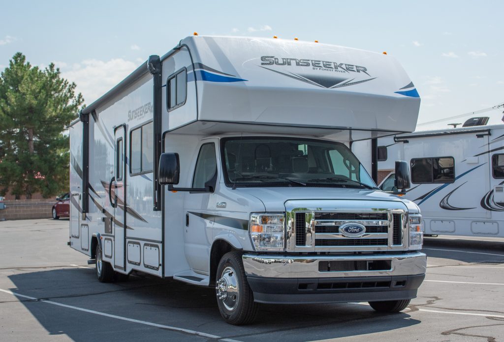 SUNSEEKER (3270S) 32' MOTORHOME Utah RV Rentals